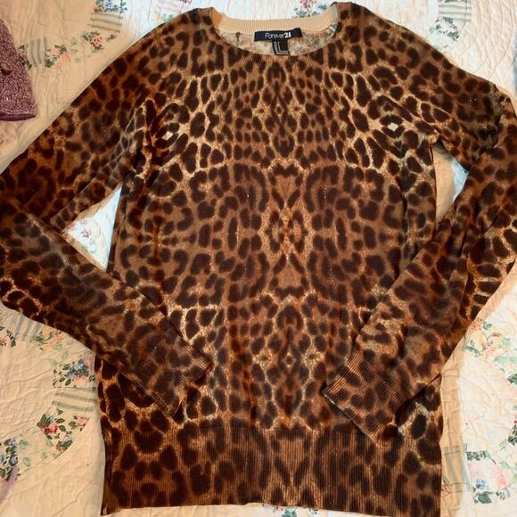 NWOT ANIMAL PRINT LEOPARD COTTON SWEATER S - Picture 1 of 7